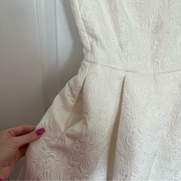 Short formal dress - Picture 4 of 5